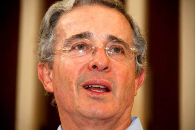 uribe_25