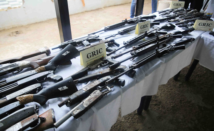 Armas en las cárceles por Carlos Nieto Palma