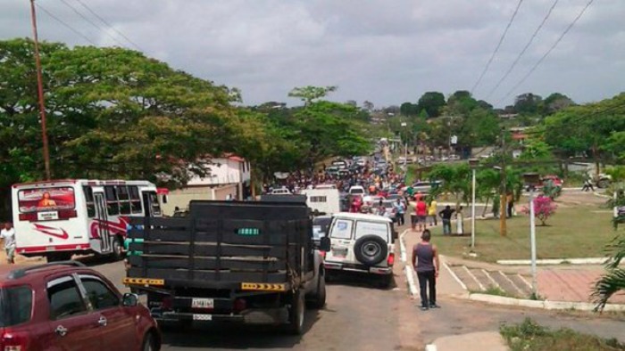 Manifestantes en Tumeremo: mineros fueron masacrados y desaparecidos
