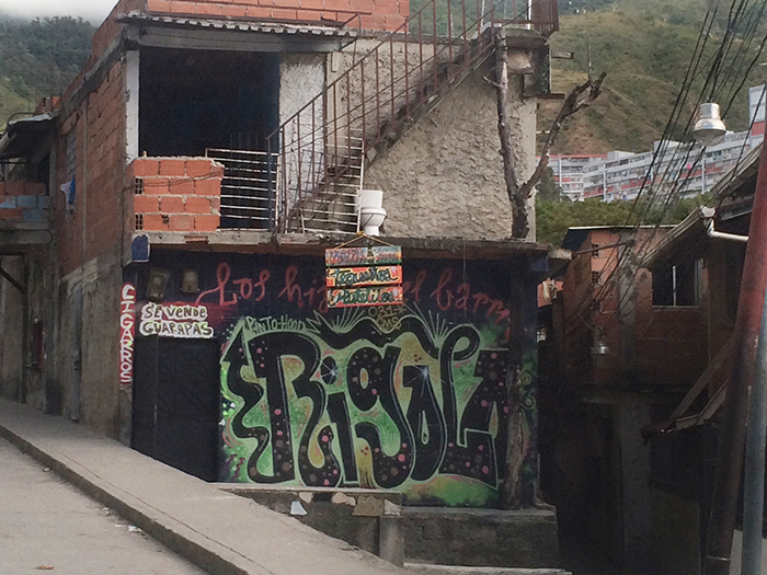 Mataron a estudiante en fiesta de fin de año en Pinto Salinas