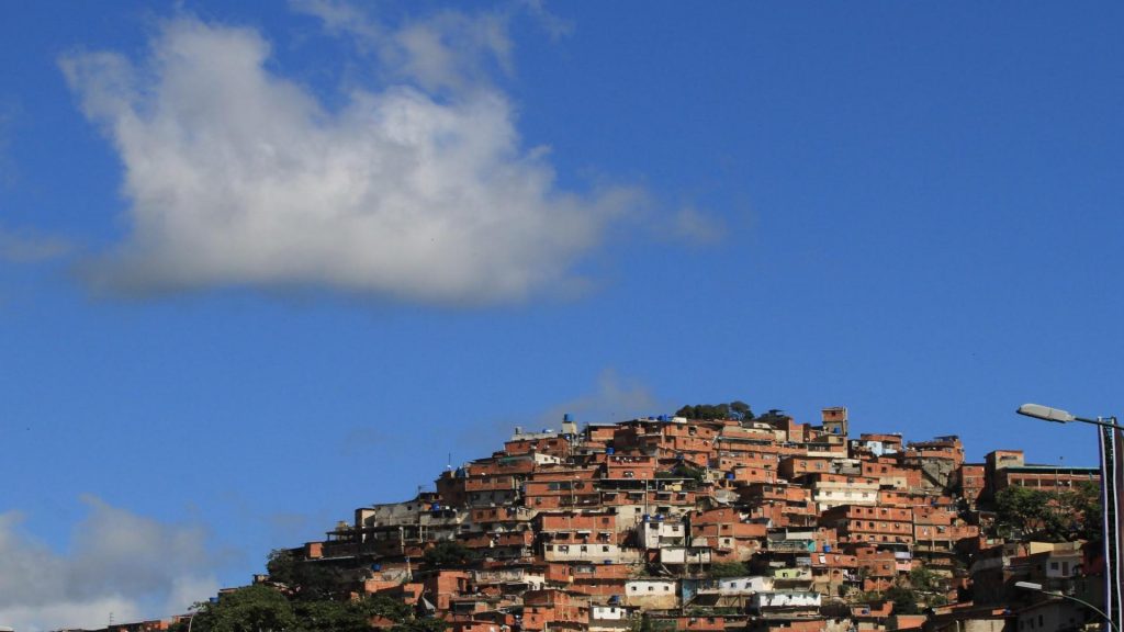 #MonitorDeVíctimas | Mataron a un hombre delante de su esposa y sus 6 hijos en Mariche