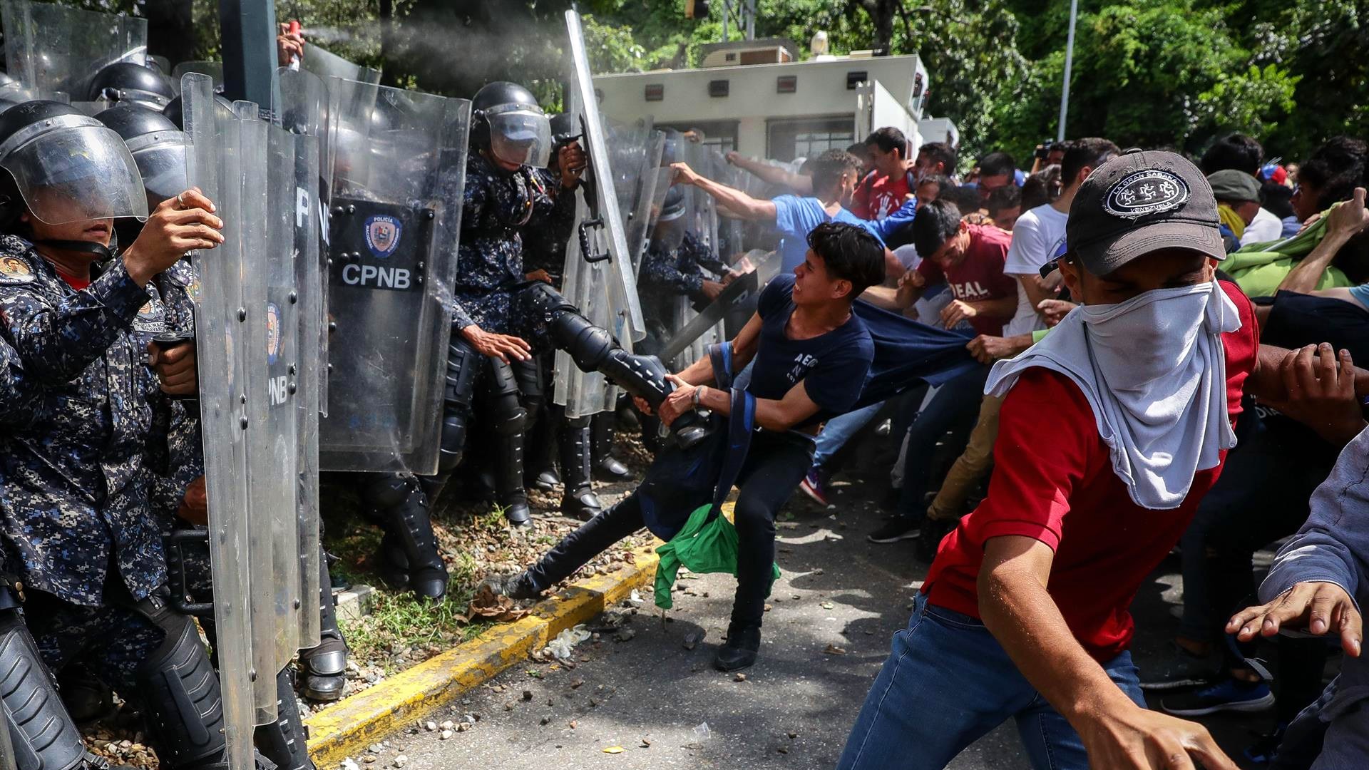 Al menos 320 venezolanos han muerto en protestas desde el #11Abr de 2002