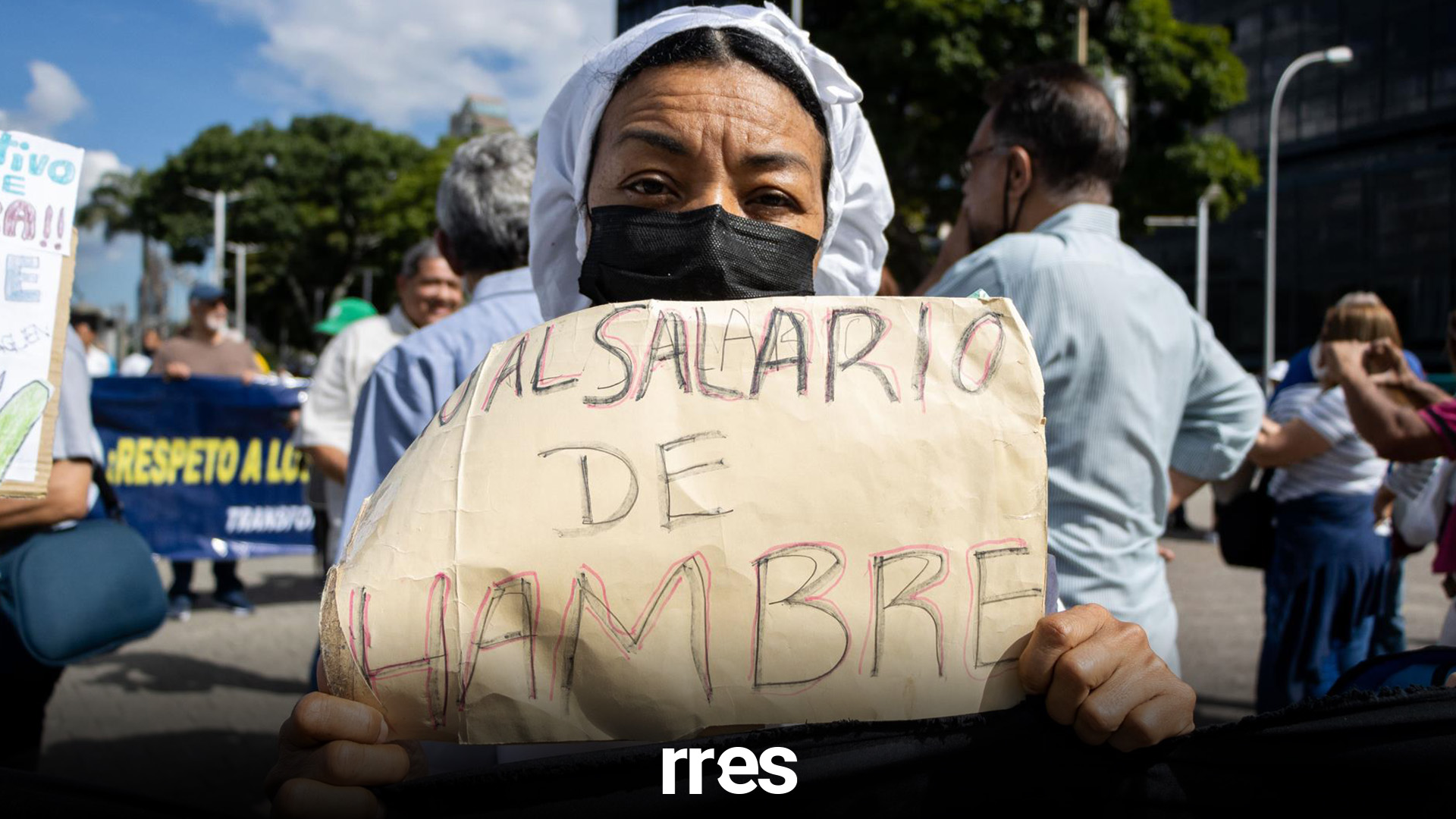 Maduro relaja el control del gasto para aplacar la protesta laboral