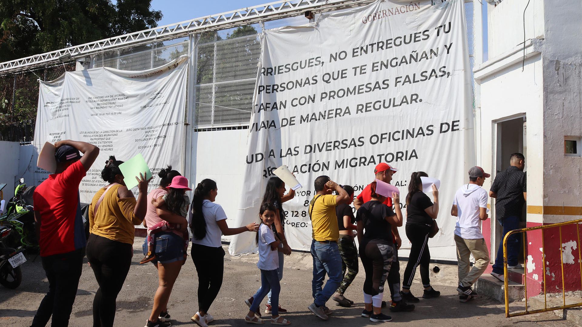 Tres migrantes venezolanos