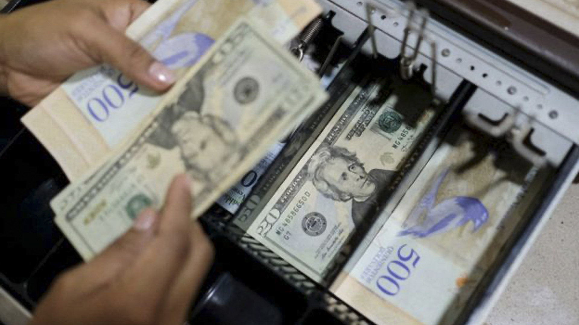 Uso del dólar