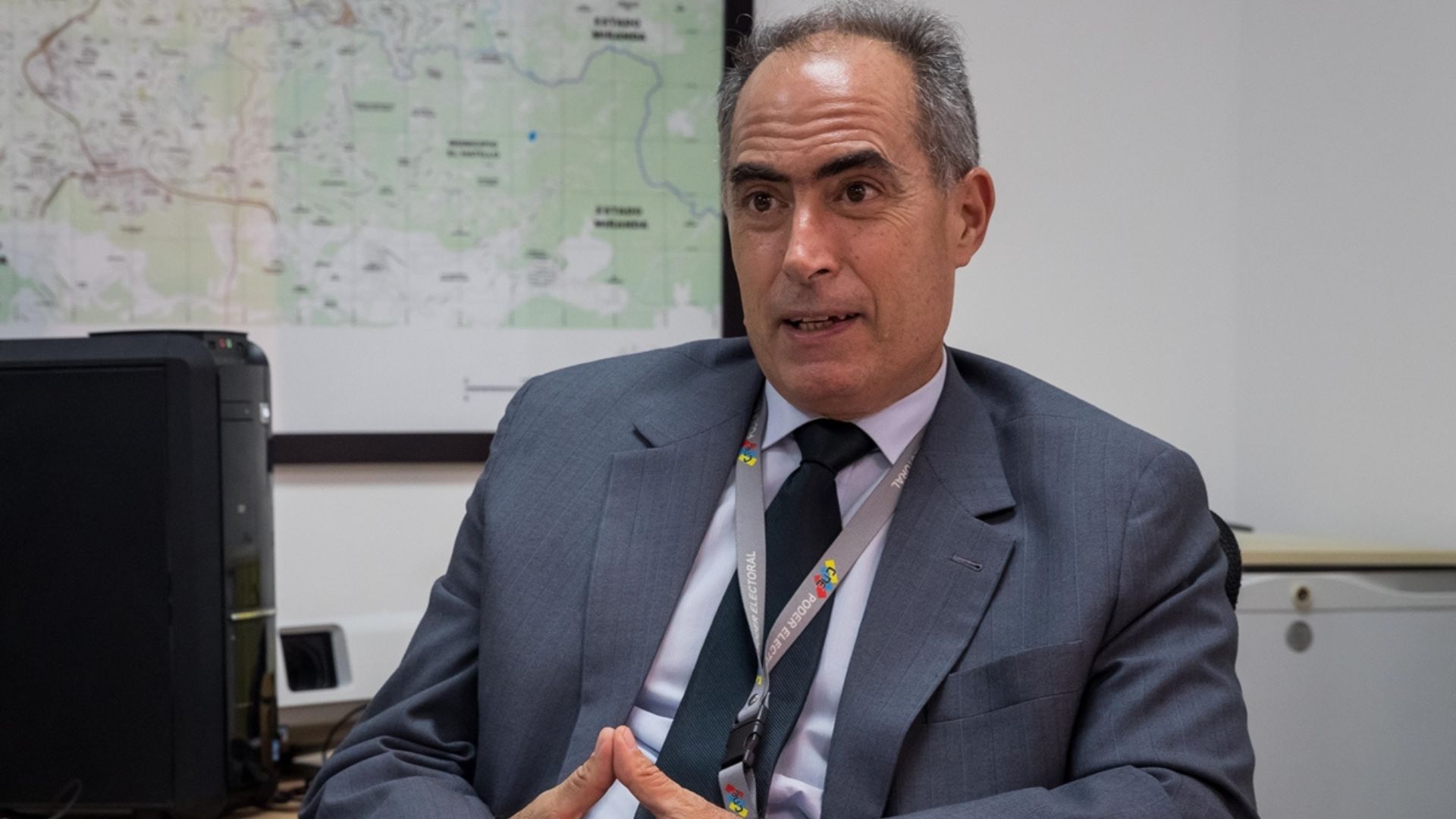 Roberto Picón renuncia CNE