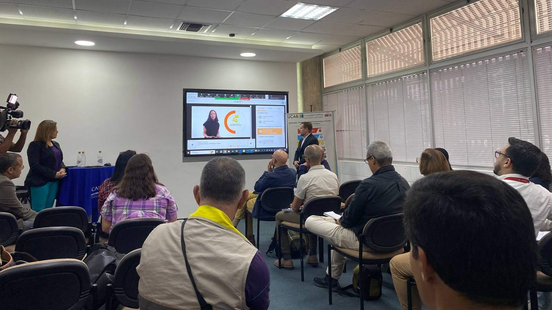 UCAB presentó propuestas del Voluntariado de Conocimiento