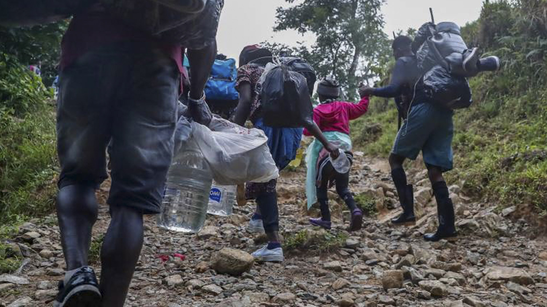 migrantes que cruzan