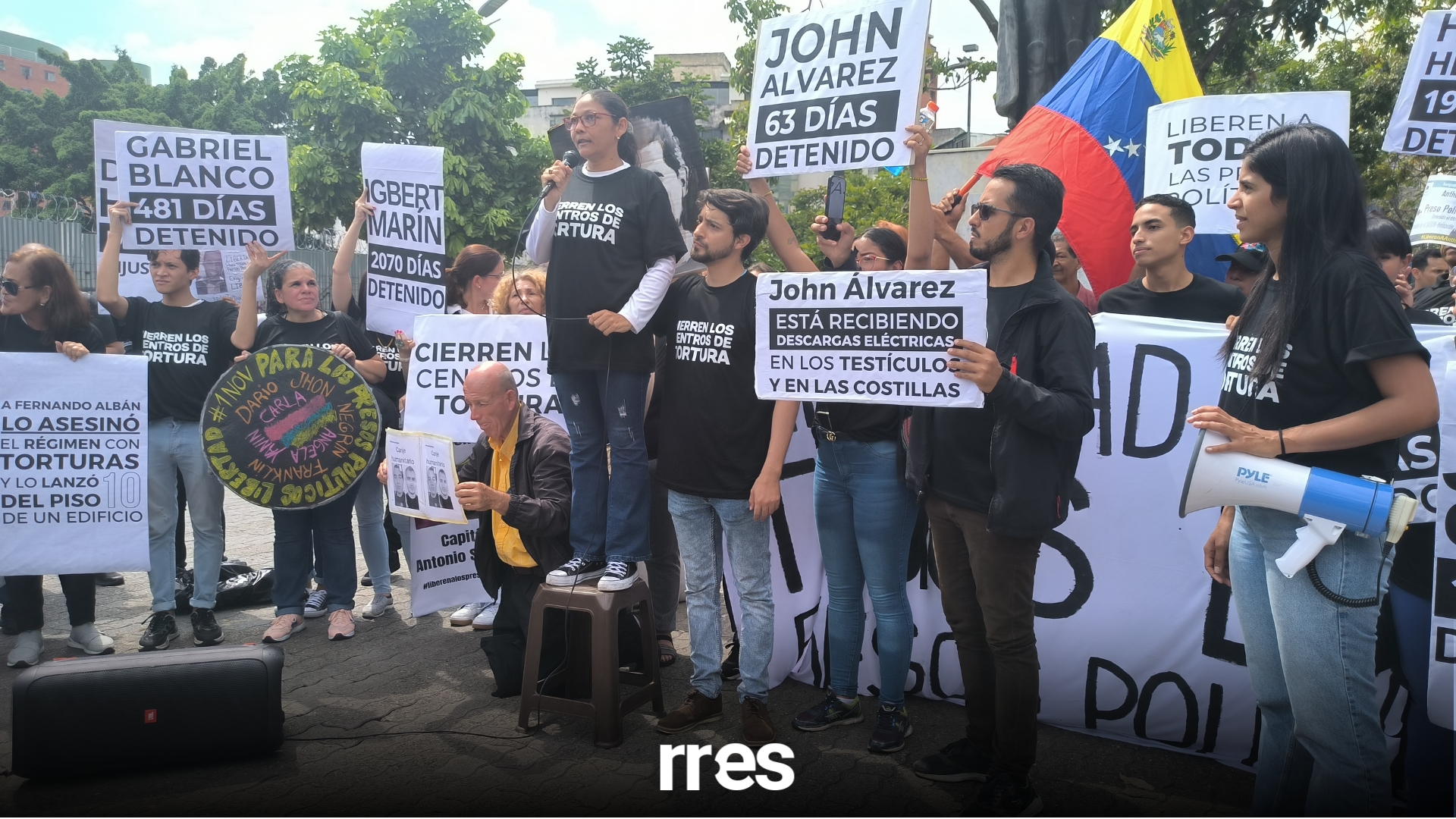 a los presos políticos