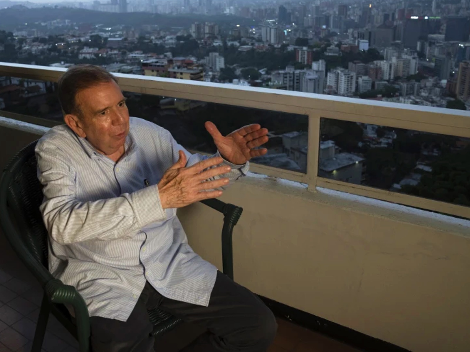 González