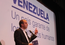 Larry Devoe con el lema Venezuela un país garante de los derechos humanos