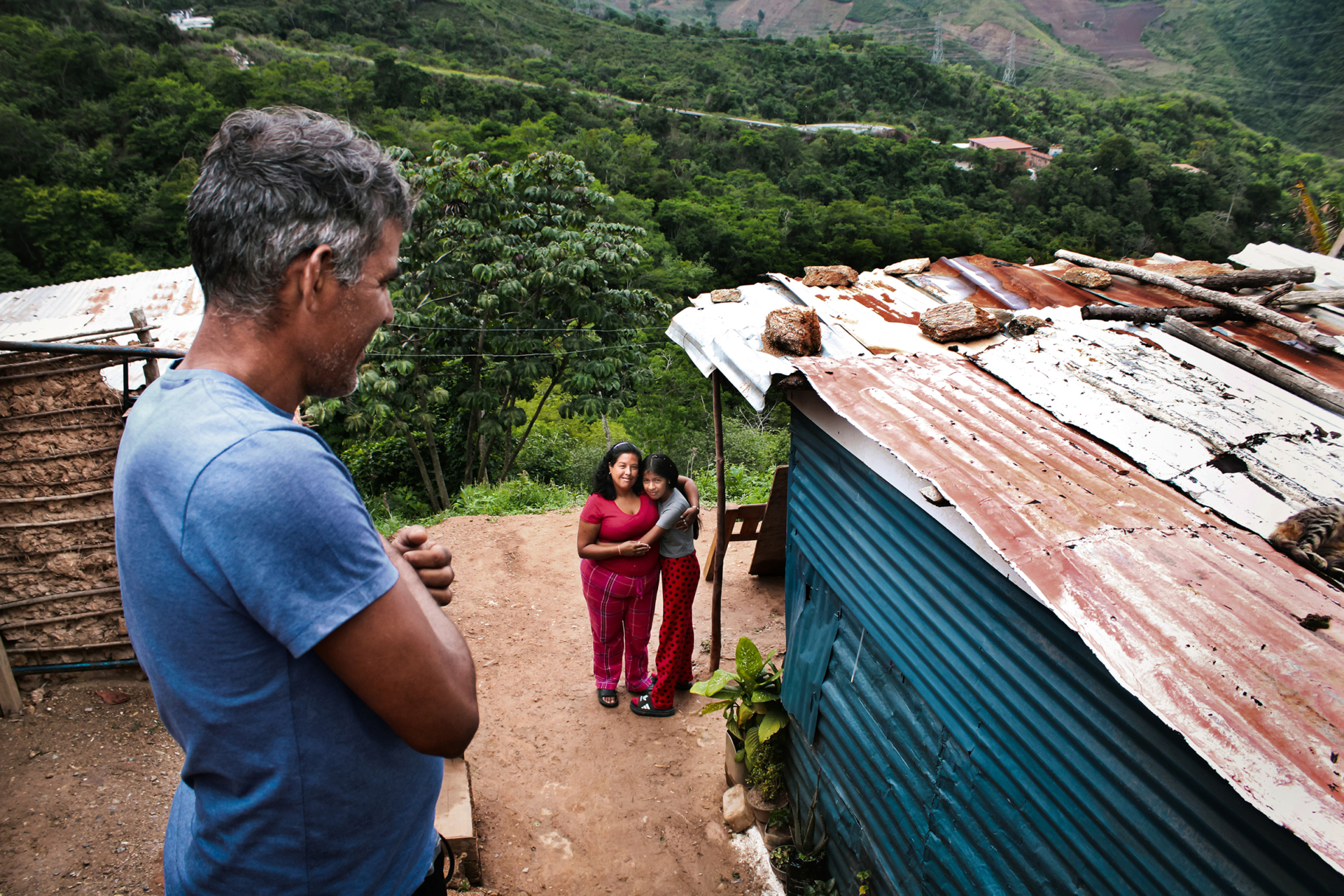 En La Vega hay familias que aún luchan con muchas carencias