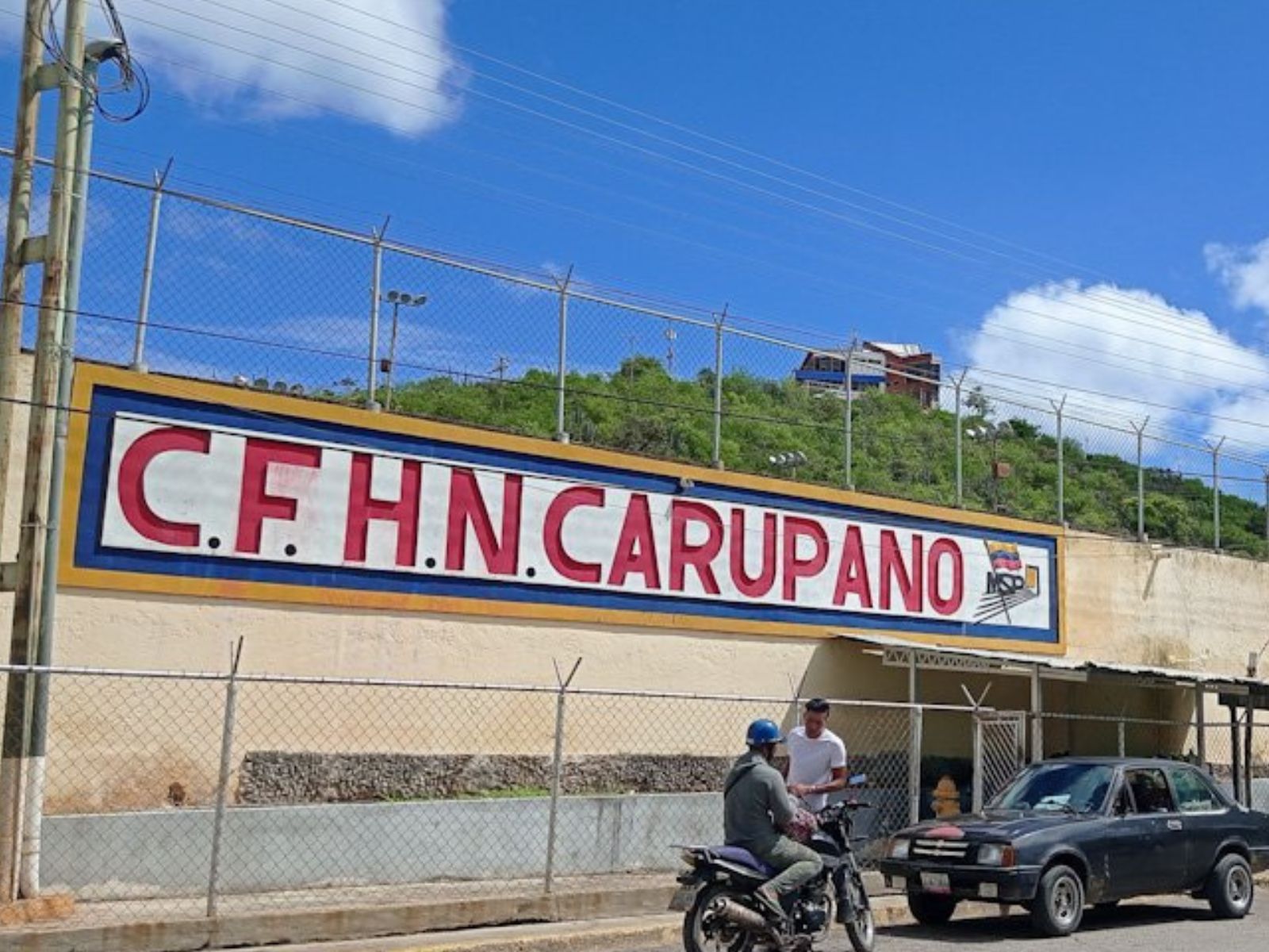 bajo custodia