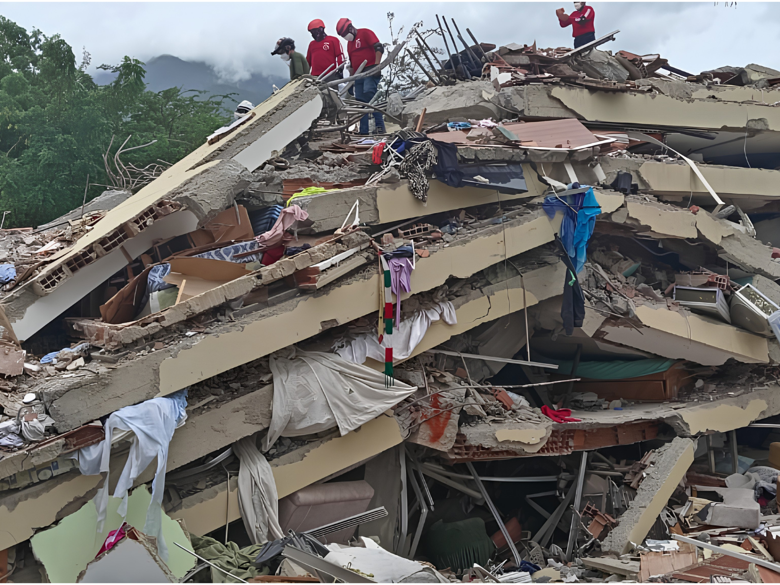 Imagen edificio colapsado Sismo La Guaira